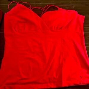 Red top woman from H&M